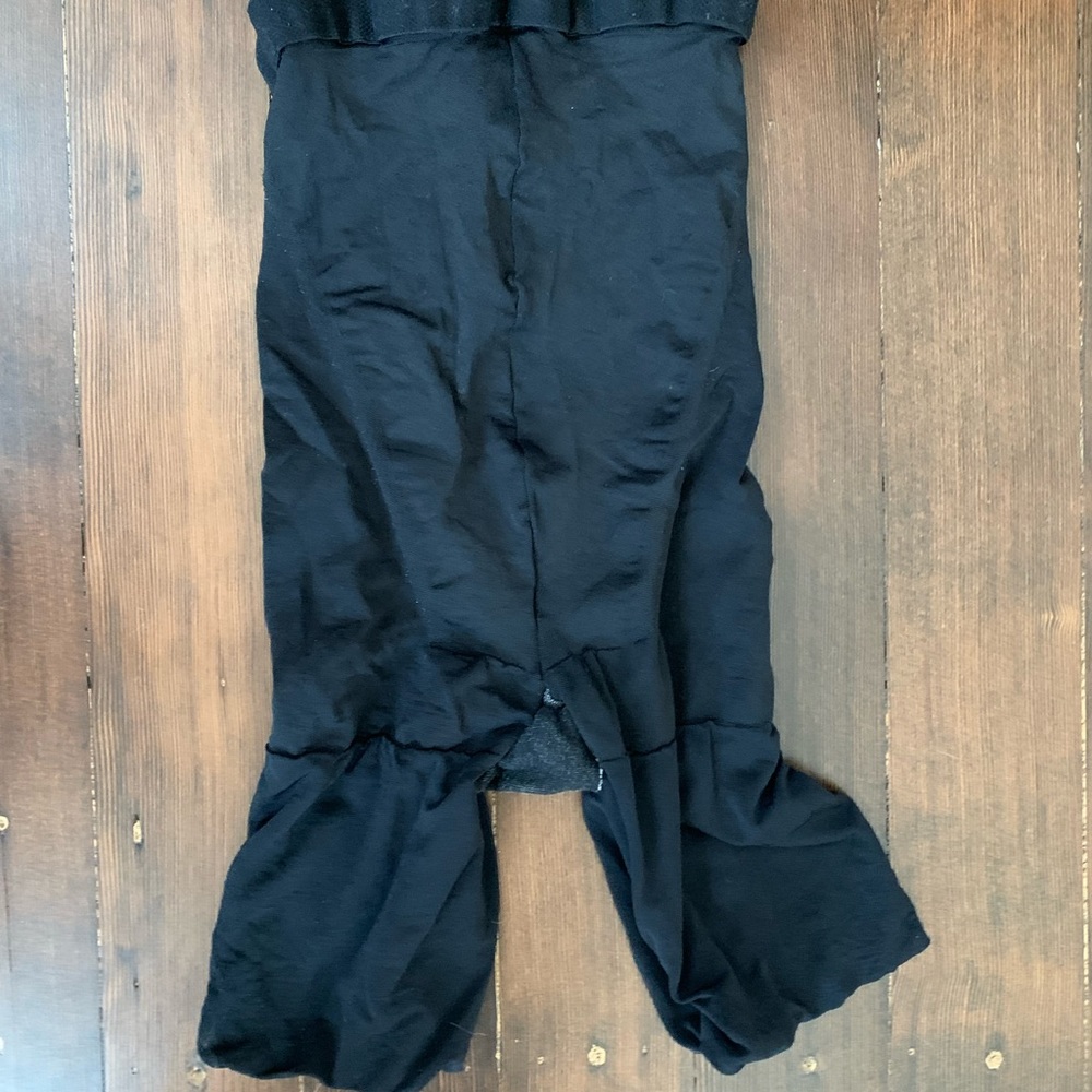 SPANX mid thigh shorts - size A - black